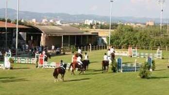 Il maneggio di Marina di Cecina (Foto d’archivio)