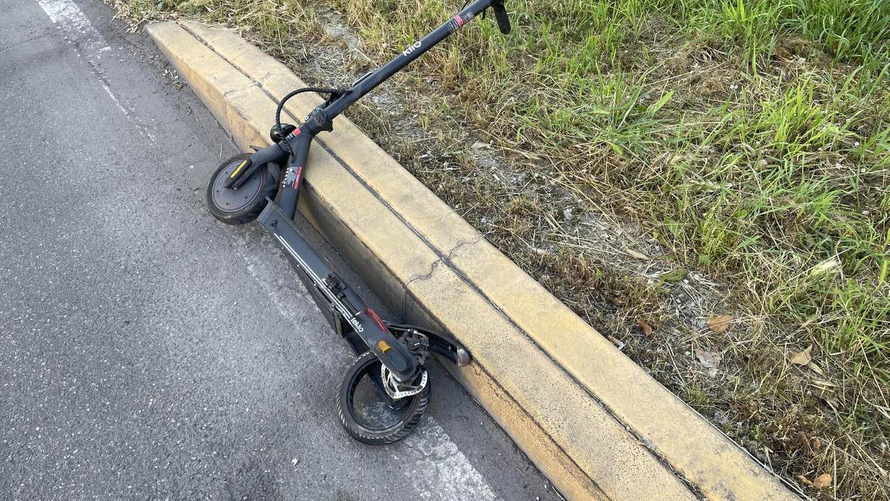 Un monopattino dopo un incidente (foto d'archivio)
