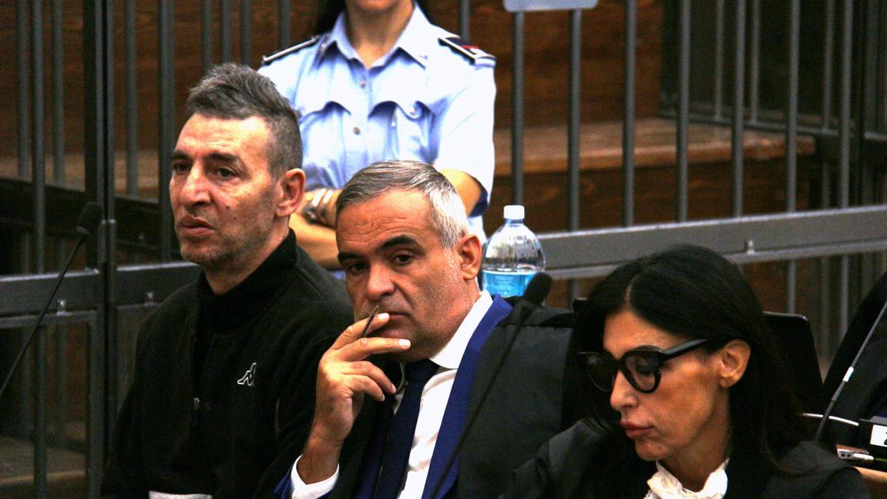 Davide Iannelli con i difensori 