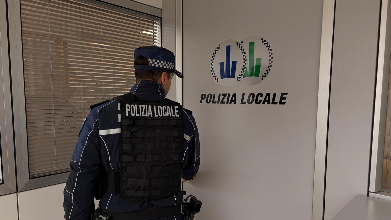 Furto sventato a Castelnovo Monti: la polizia locale mette in fuga i ladri