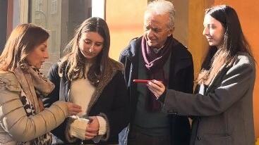 Intelligenza artificiale o video reali? A volte distinguerli è quasi impossibile: l’esperimento sociale a Modena