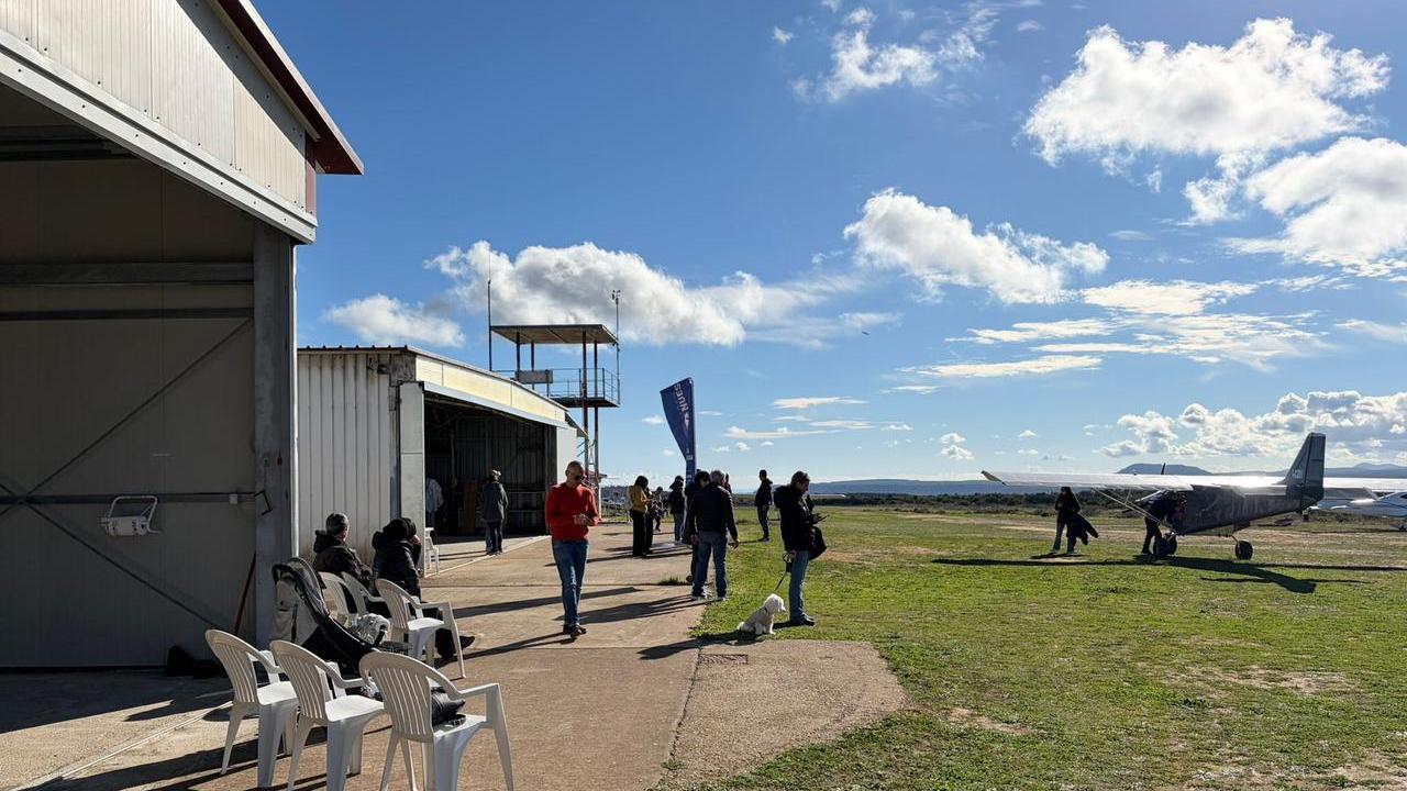 Piloti e prove di volo nel borgo tra turismo, cultura e degustazioni: tutti i dettagli