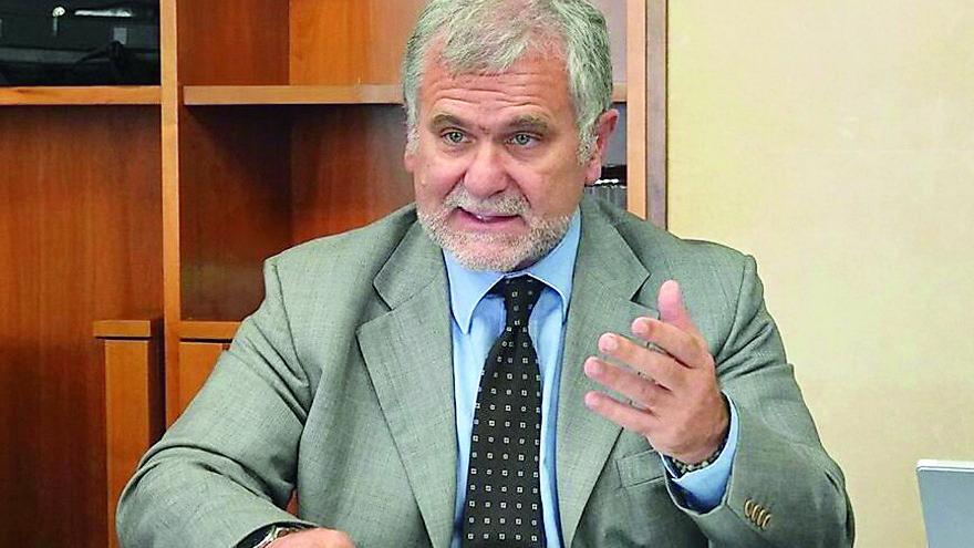 L’assessore alla Sanità Bartolazzi: «Richiamare i medici in pensione è solo una toppa, non la soluzione»