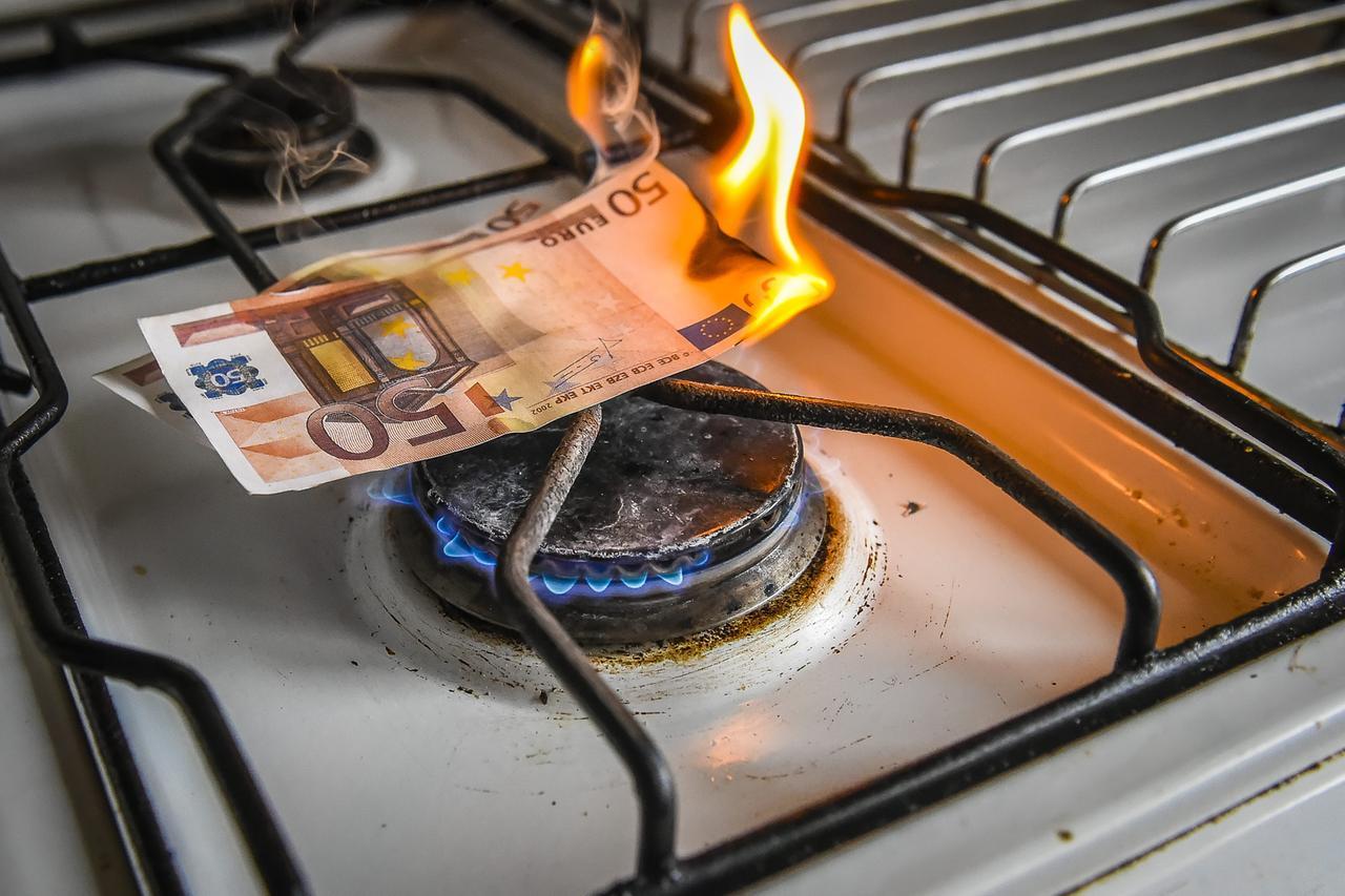 Bonus bollette e tari, ecco come ottenerli e i requisiti