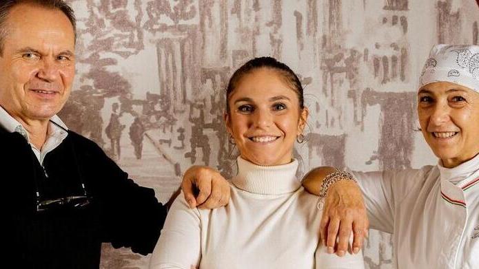 Rosa Gatti (a destra), insieme all'ex marito Claudio e alla figlia Giulia