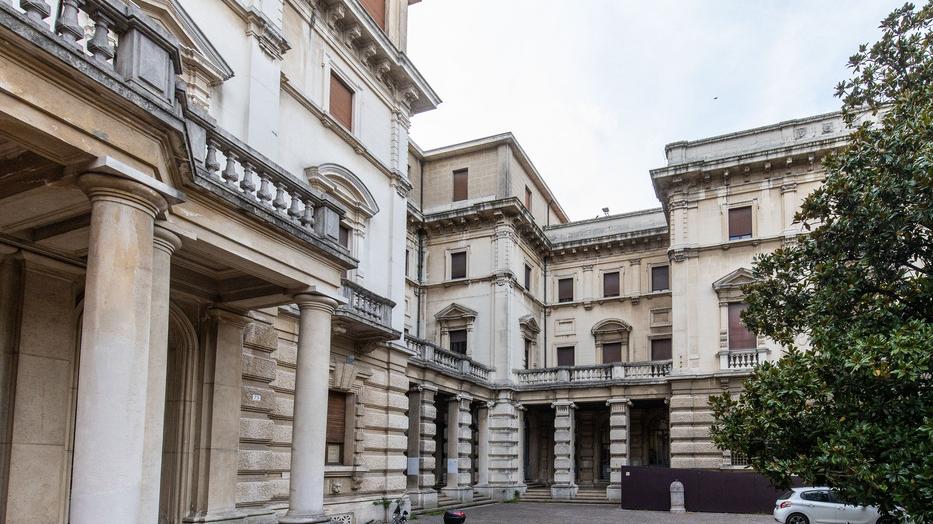 Ferrara, genitori esasperati: «Prof sempre assente, ci rimettono i nostri figli»