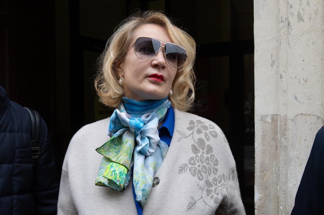 Ferrara, falsi vaccini per il green pass: la dottoressa patteggia due anni