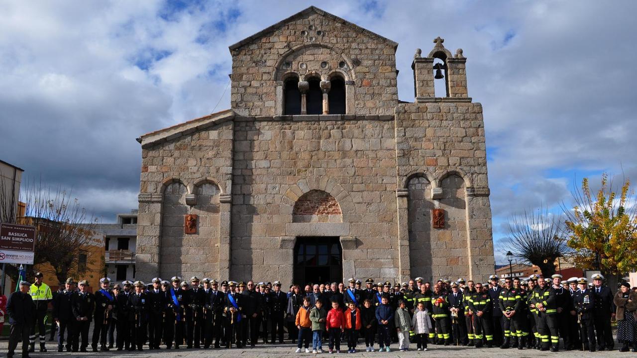 Olbia, le celebrazioni per Santa Barbara della marina militare e dei vigili del fuoco