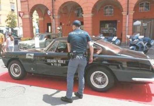 
	La Ferrari 250 Gte serie Polizia


