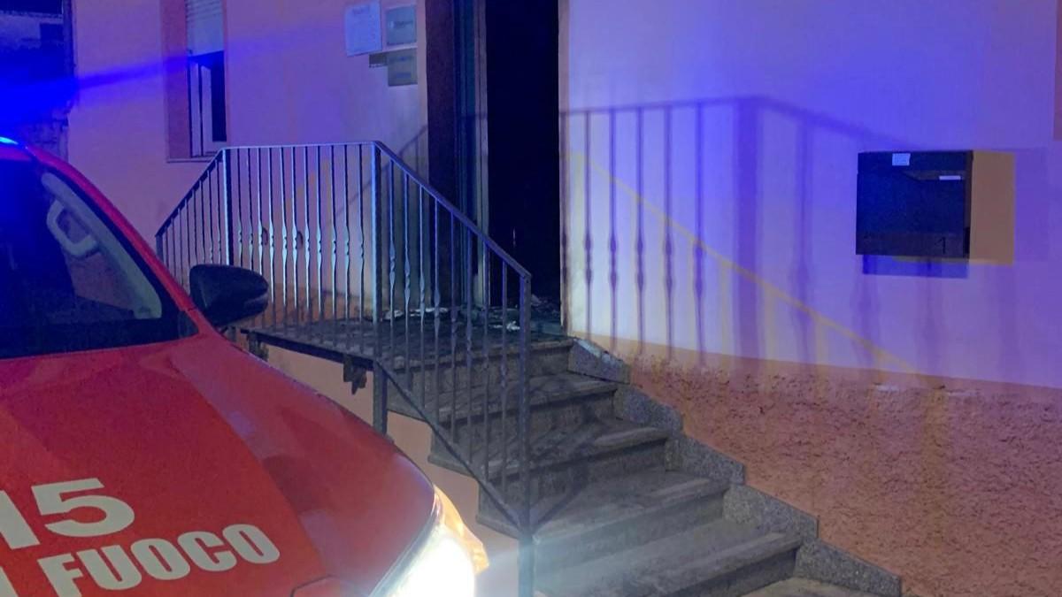 In fiamme lo studio dell’assessore comunale: è un attentato