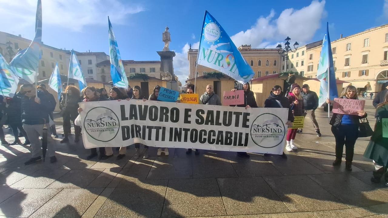 
	La manifestazione in piazza d'Italia a Sassari (foto Ivan Nuvoli)

