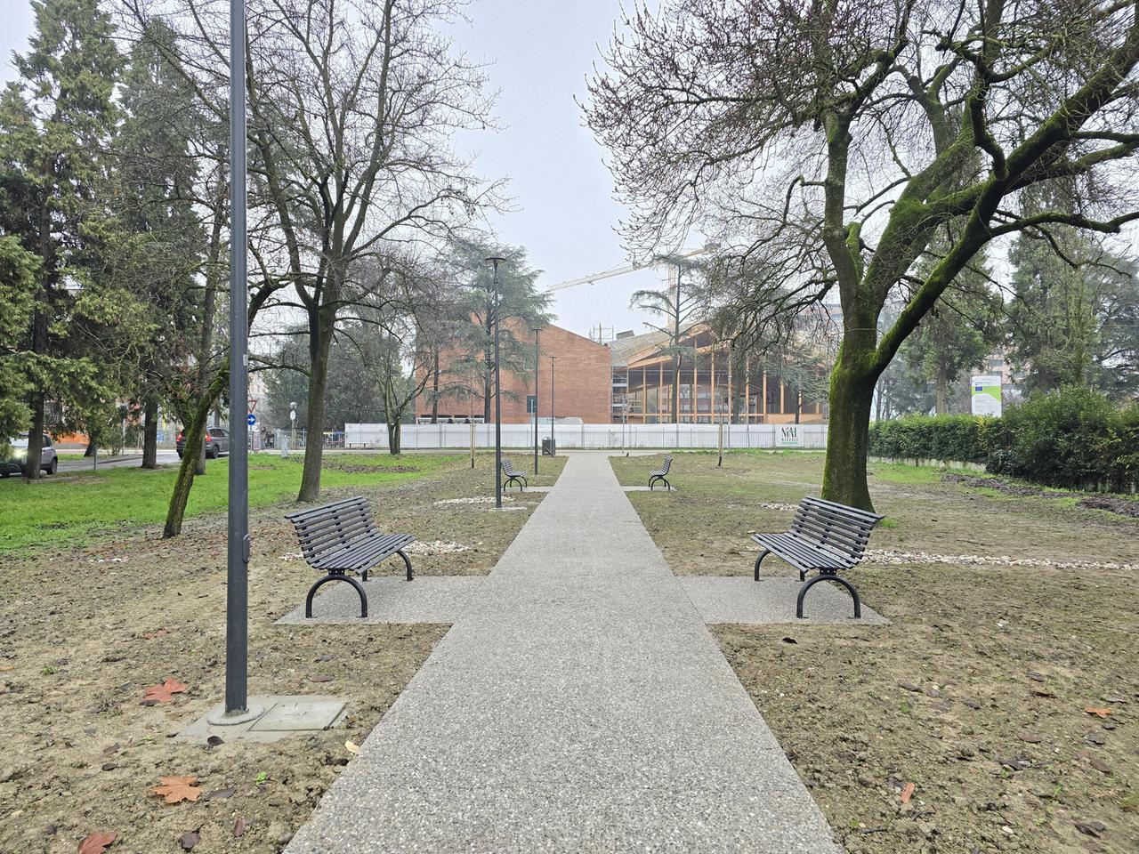 Il Parco del Legno riapre nel cuore del Gattaglio: nuove luci, arredi e area cani