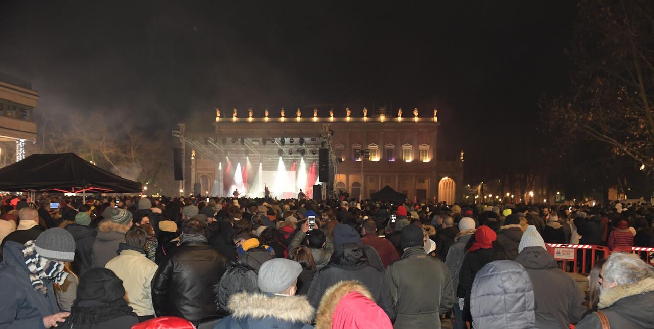 Capodanno a Reggio Emilia: in piazza si balla con Marabù e Picchio Rosso. Ecco il programma