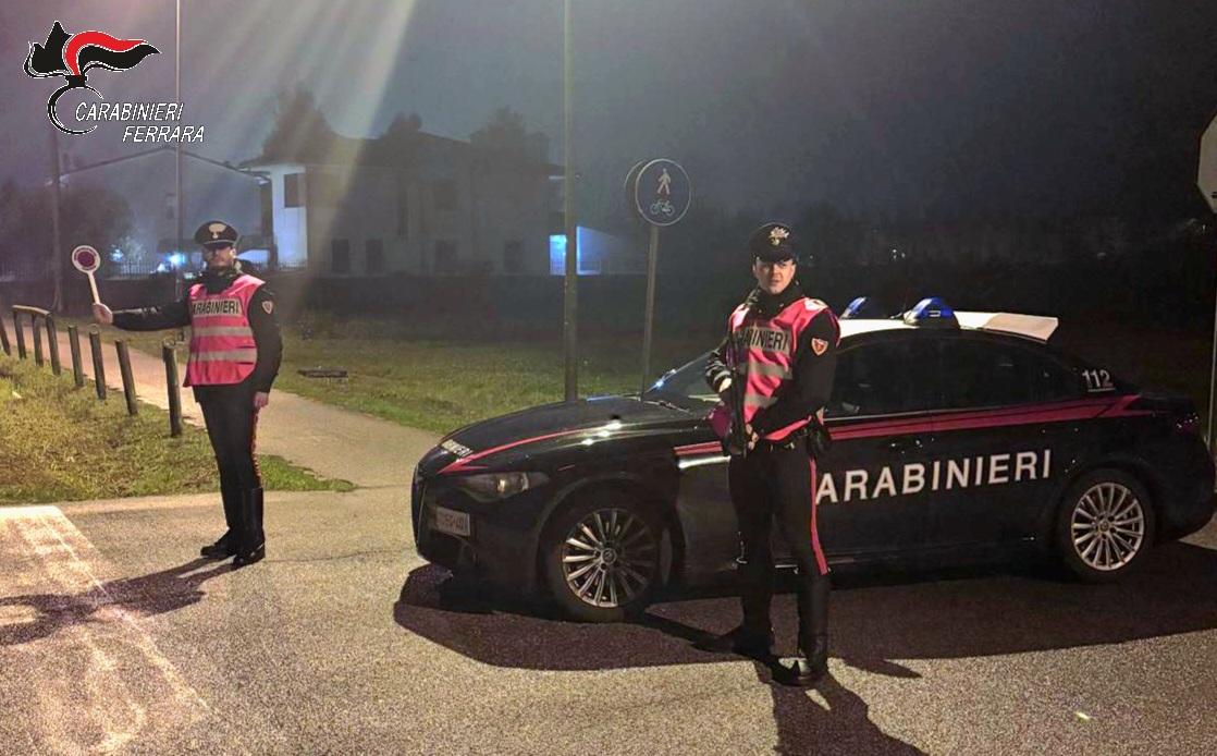Fugge in motorino al controllo, 17enne stangato a Porto Garibaldi