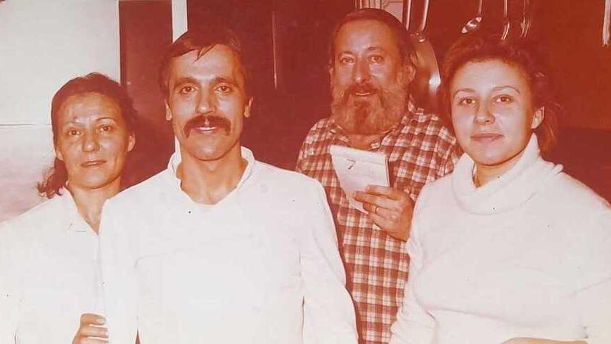 Adriana Ferretti a sinistra con il genero, il marito Piero Lenzi e la figlia al ristorante “Il Duomo”