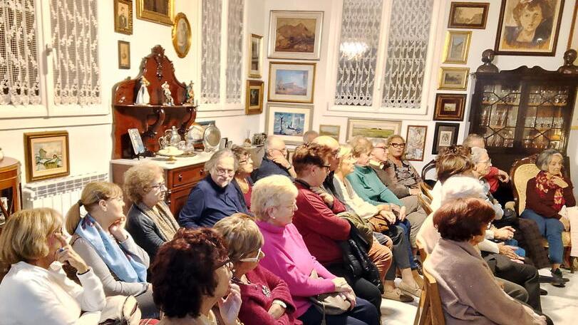 A Livorno c'è una prof che fa incontri letterari nel salotto di casa: «Per incontrarsi e parlare di cultura»<br type="_moz" />