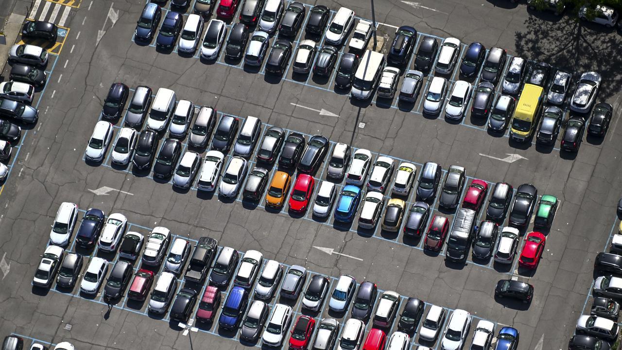 Bollo auto, arrivano le esenzioni da gennaio 2026: ecco chi non paga e come fare domanda