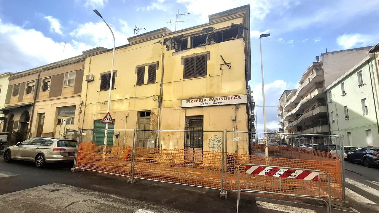 La palazzina in cui è avvenuta l'esplosione il 30 giugno (foto di Ivan Nuvoli)
