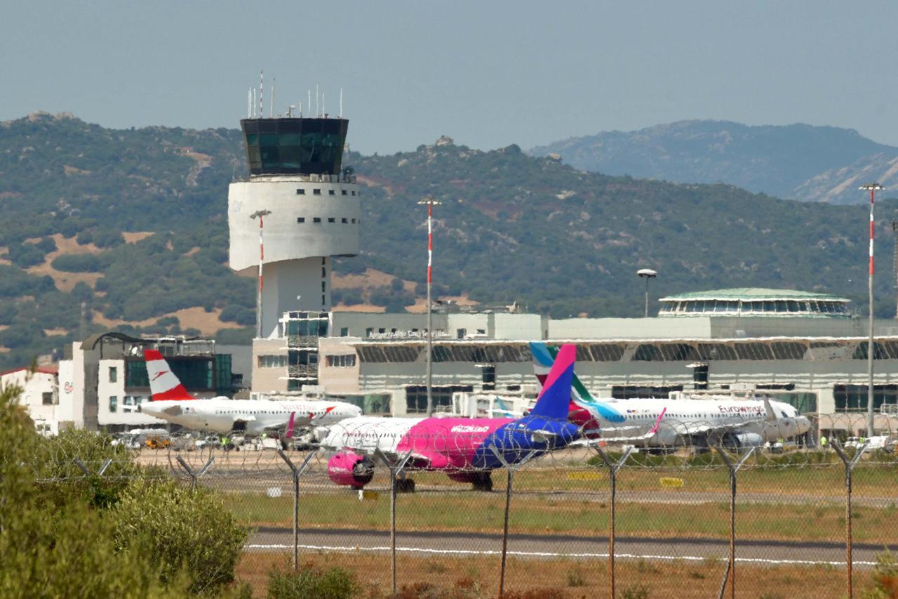 Volare da e per la Sardegna a Natale costa anche il 350% in più – Raccontateci la vostra esperienza