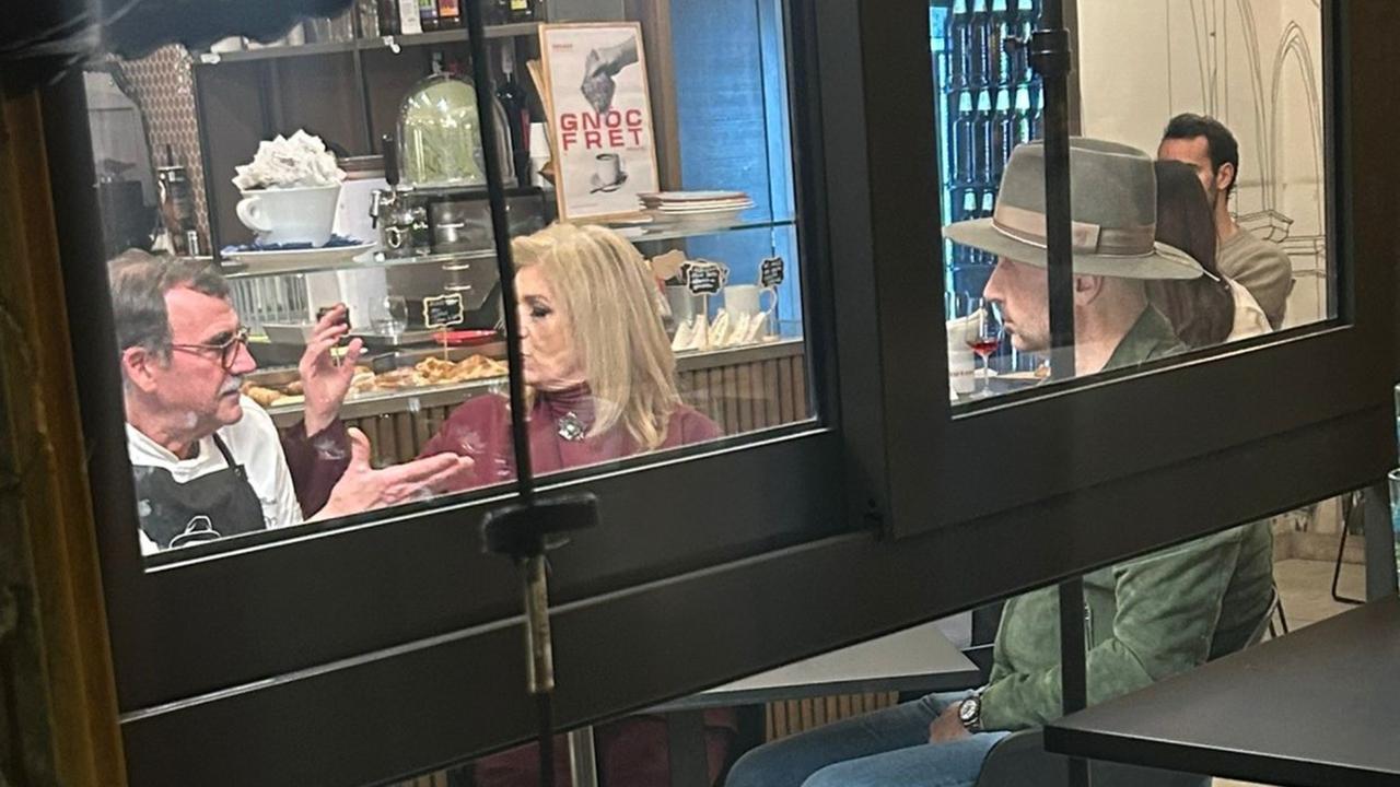 
	Joe Bastianich con Iva Zanicchi e Emilio Barbieri al Bar Tiffany

