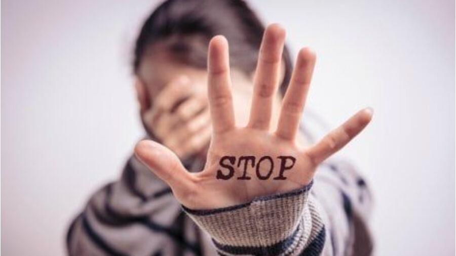 “La violenza silenziosa”, a Cagliari esperti a confronto per rompere il muro dell’invisibile