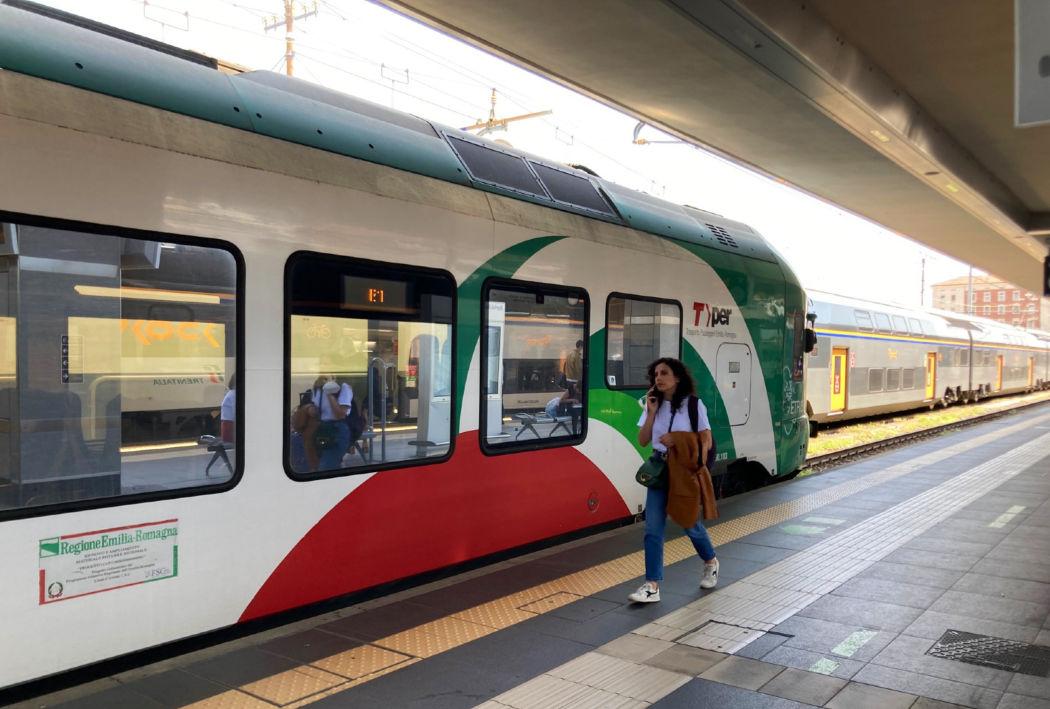 Attacco informatico all'App Roger (Tper): rubati i dati personali degli utenti, esclusi quelli di pagamento