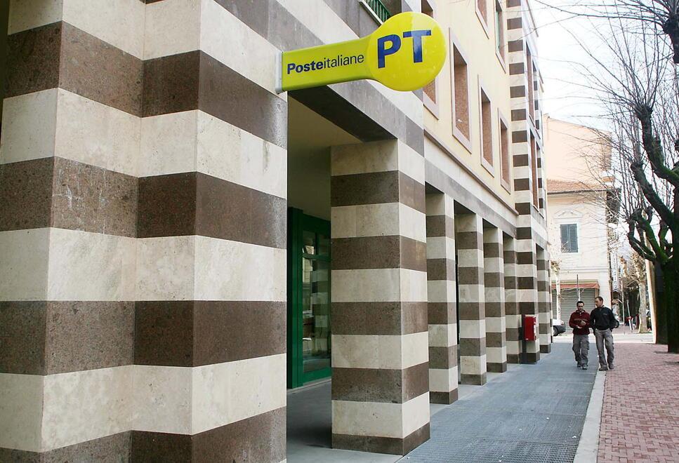 
	L'ufficio postale nel complesso del Kursaal (foto Nucci)

