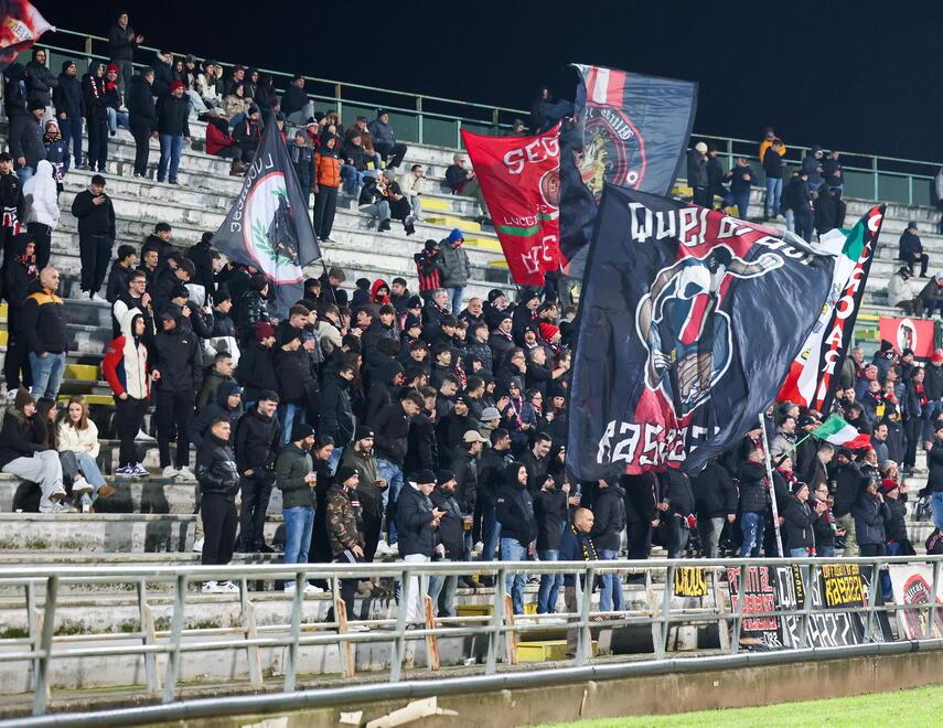 
	La curva della Lucchese

