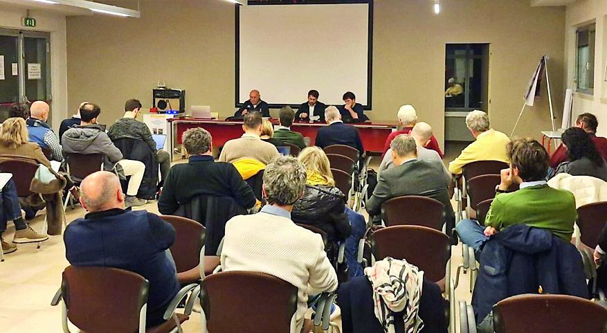 FdI: «Dipendenti comunali privilegiati per smart working e buoni pasto»