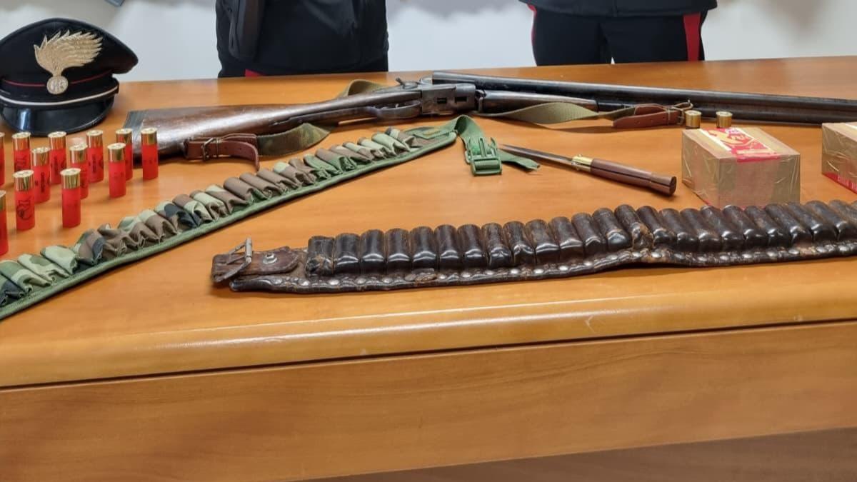 A caccia col fucile detenuto illegalmente: arrestato 57enne