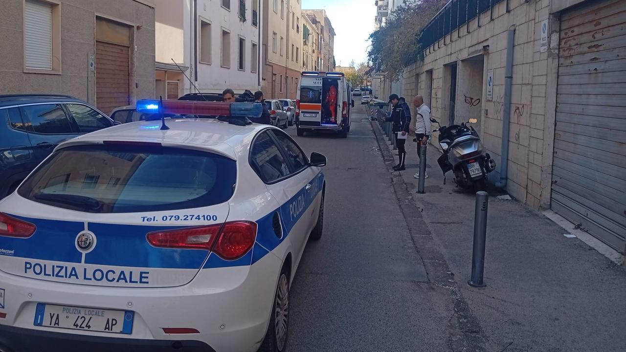 Sassari, auto contro scooter: un ferito in ospedale