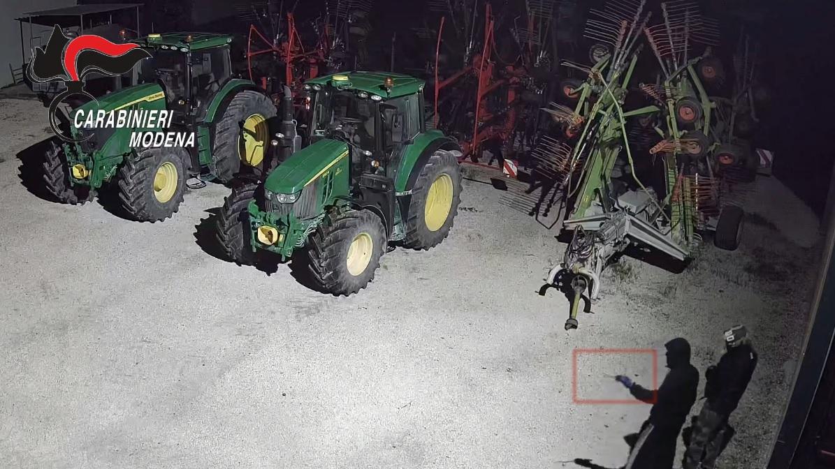 I ladri di trattori in azione