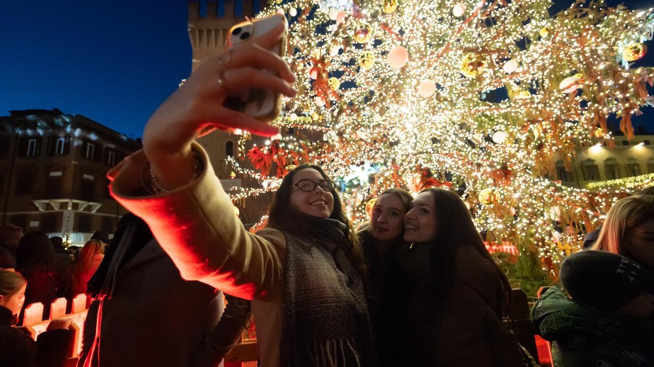Regali di Natale, ecco cosa acquisterà la gente a Ferrara
