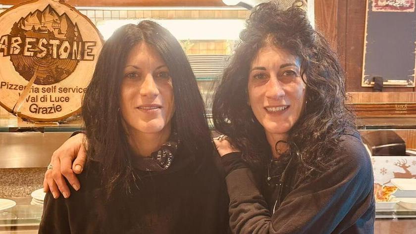 Le sorelle Elena e Morena Santi del “Self Service Val di Luce”