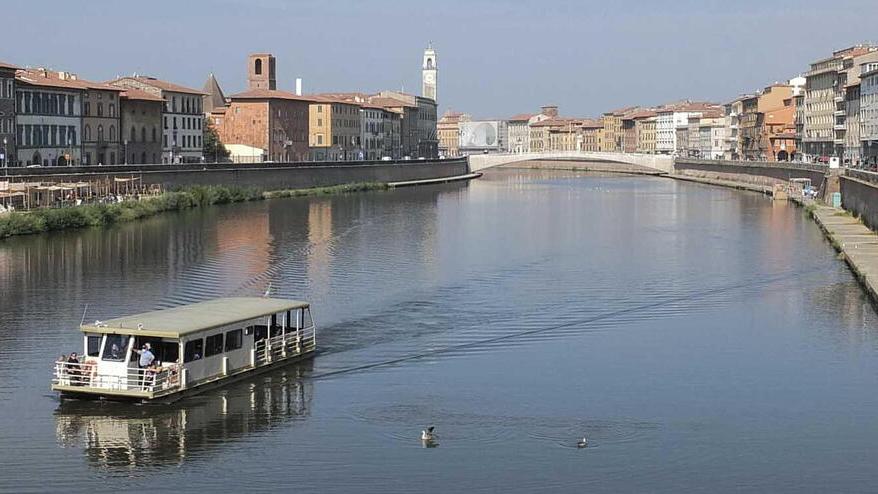 Un battello sull'Arno