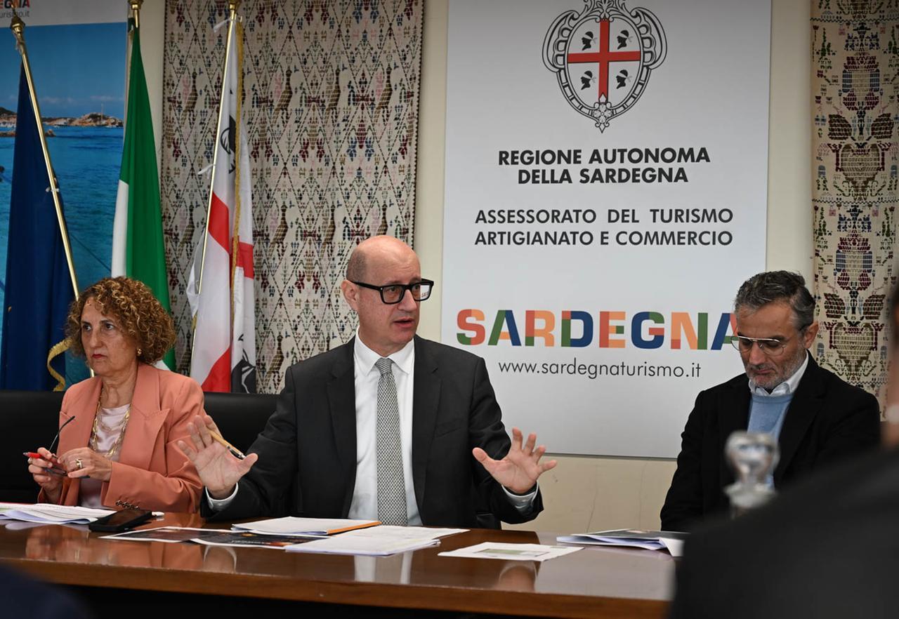 
	L'assessore Franco Cuccureddi in conferenza stampa <em>(foto Rosas)</em>

