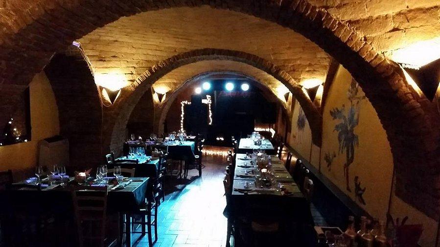 C’era una volta il Montecchio Bainait: la storia del locale diventa un libro