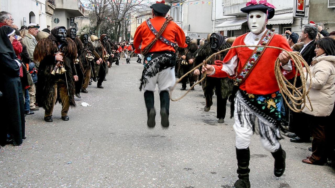 Mamuthones e Issohadores della Pro loco di Mamoiada