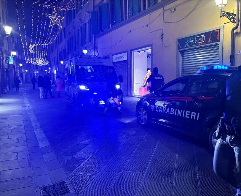 L'intervento di forze dell'ordine e personale sanitario