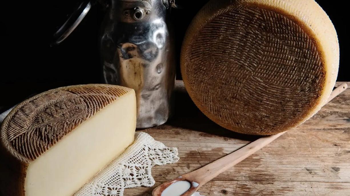 Il pascolo al mare per una cagliata top: gusto, passione e identità del territorio allo storico caseificio l’Armentizia di Siniscola