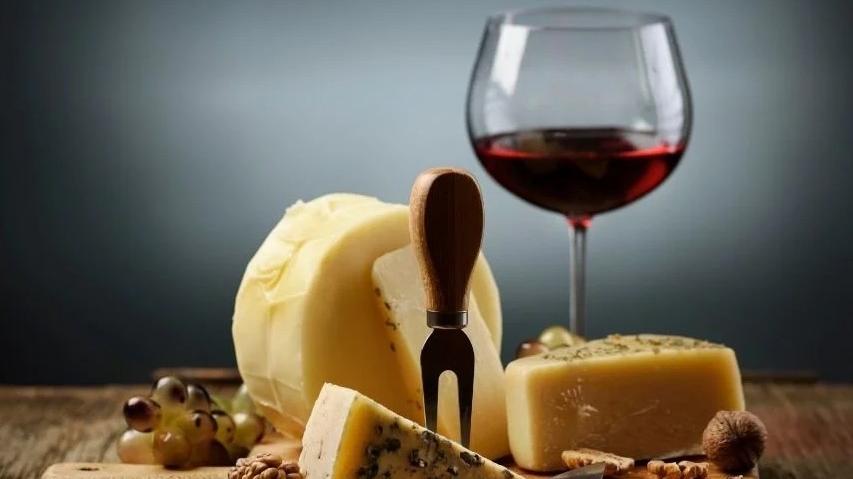 I consigli del sommelier Roberto Pisano: «La ricotta è perfetta con il vermentino»