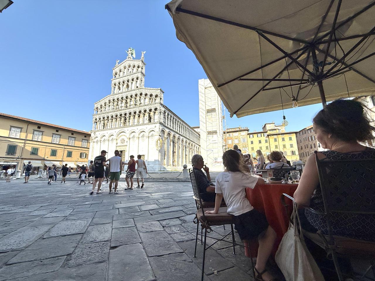 
	Piazza San Michele a Lucca (foto d'archivio)

