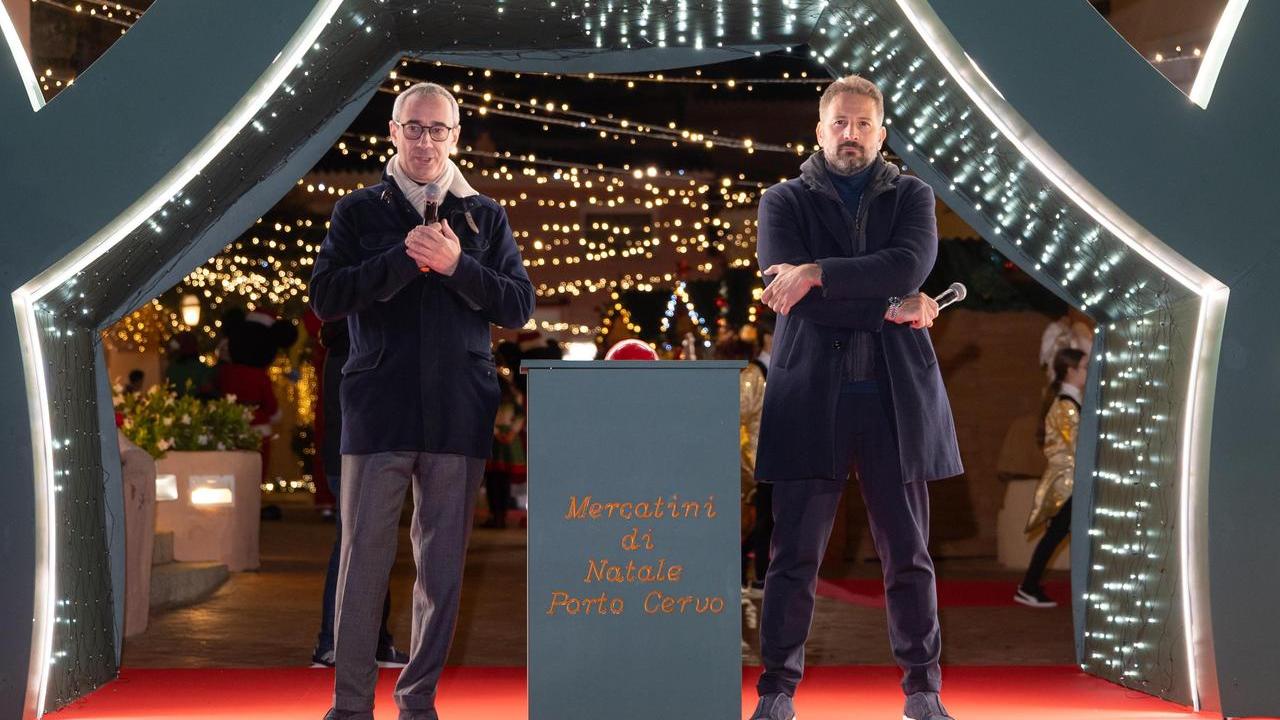Natale a Porto Cervo, inaugurato in piazza il mercatino