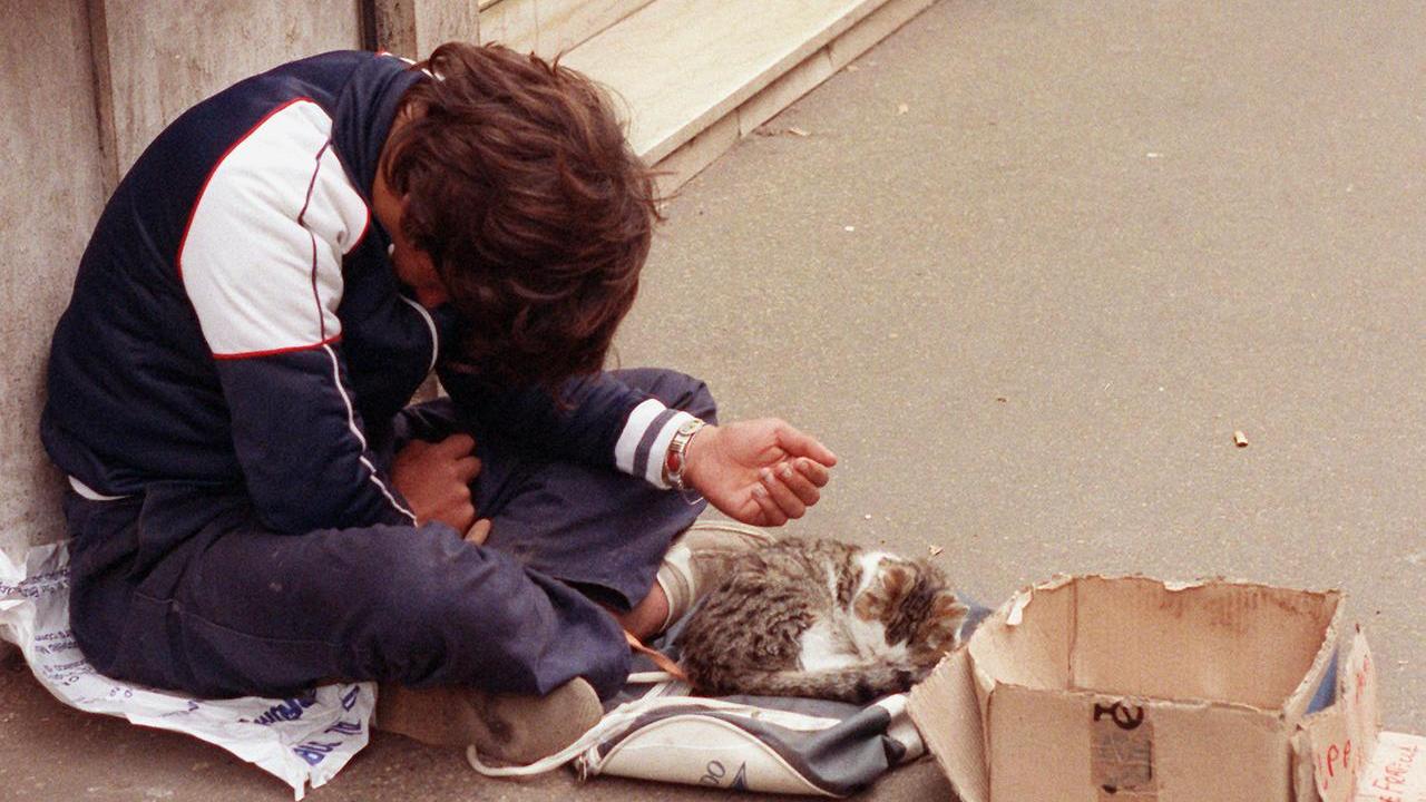 Eliminato il divieto di bivacco e di elemosina