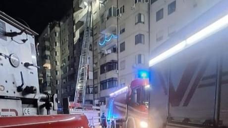 Chiede soldi alla compagna, lei si rifiuta e lui dà fuoco alla casa: arrestato