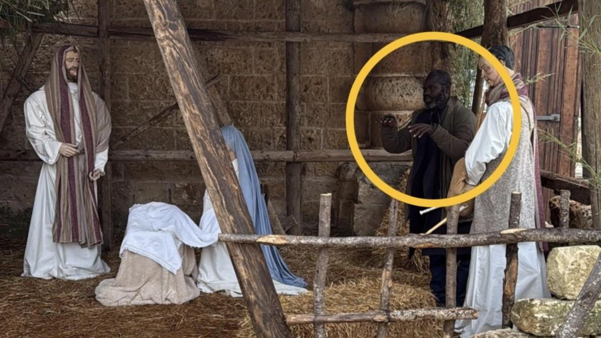 Latitante si finge statua del presepe per nascondersi ma il sindaco lo riconosce: arrestato