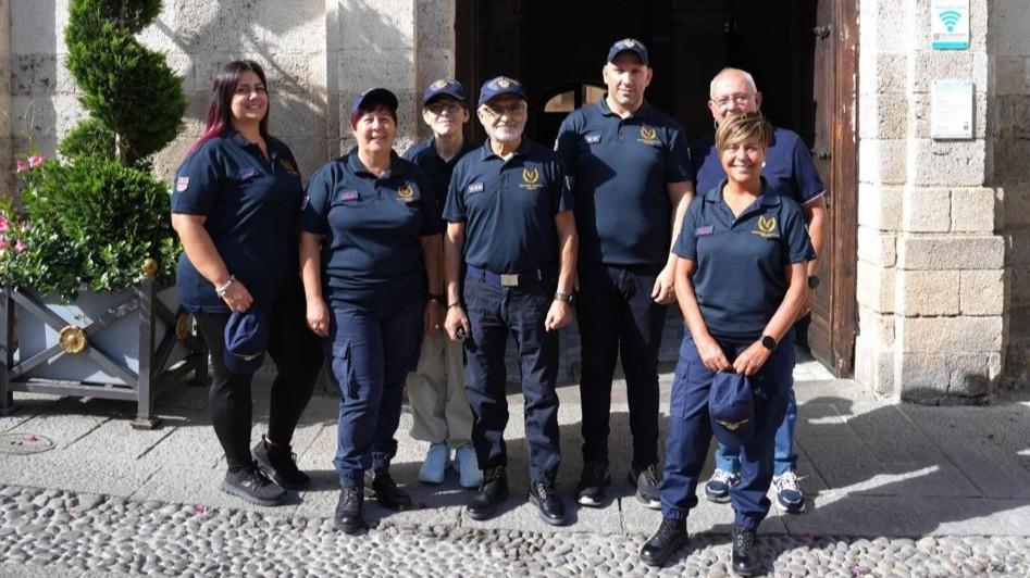 Sotto l’albero arriva la solidarietà: al via la raccolta natalizia delle Guardie zoofile per i canili di Sassari