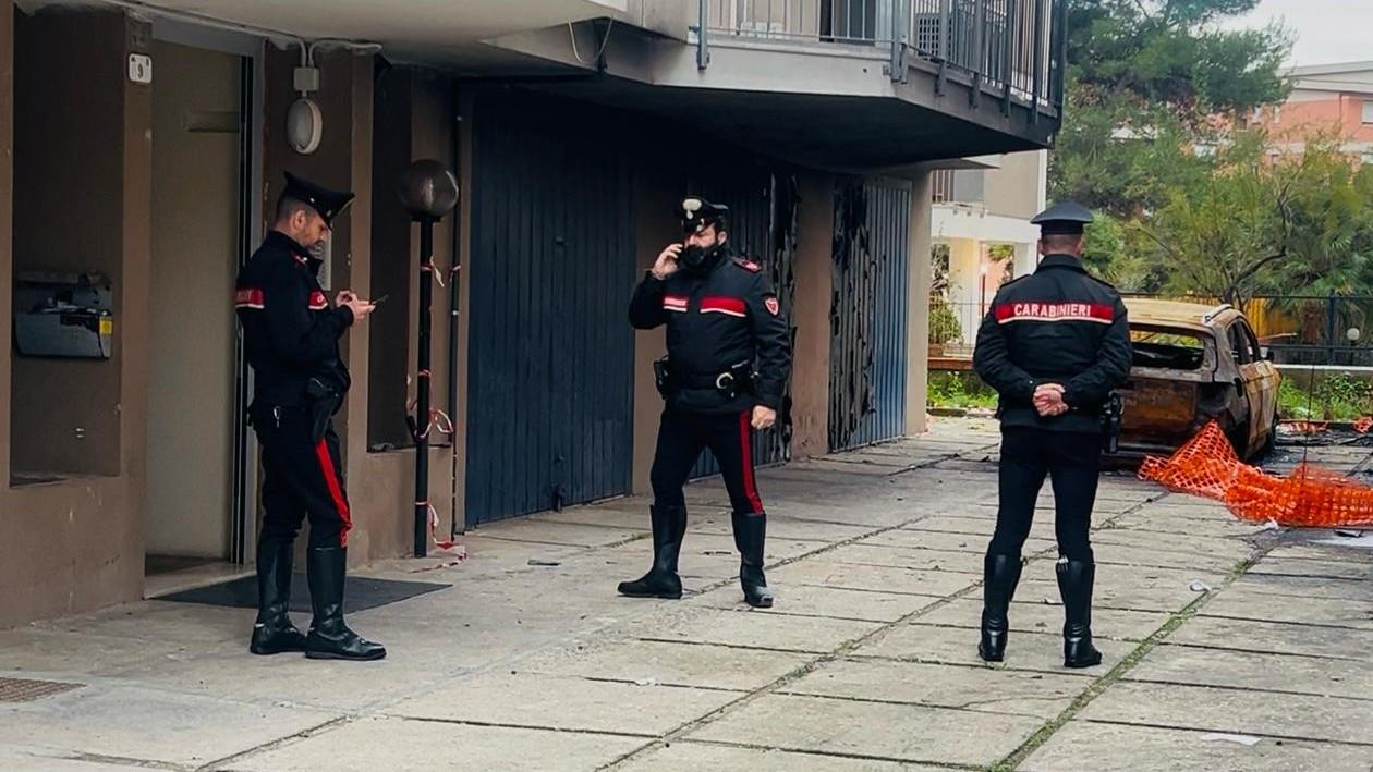Sassari, svolta nei roghi di largo Budapest: indagato un residente, perquisita la sua casa