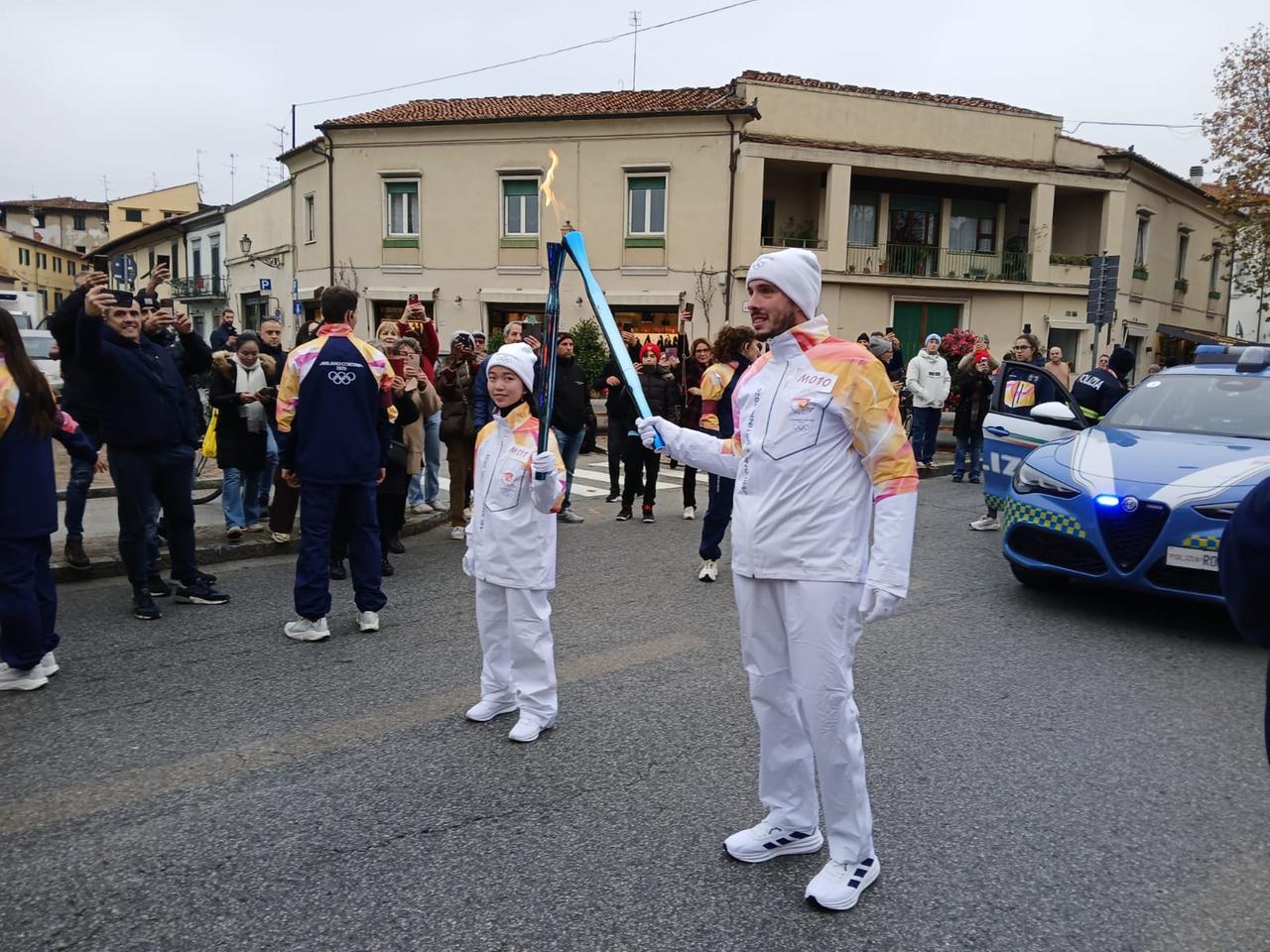
	Il passaggio di testimone davanti al Castello dell'Imperatore

