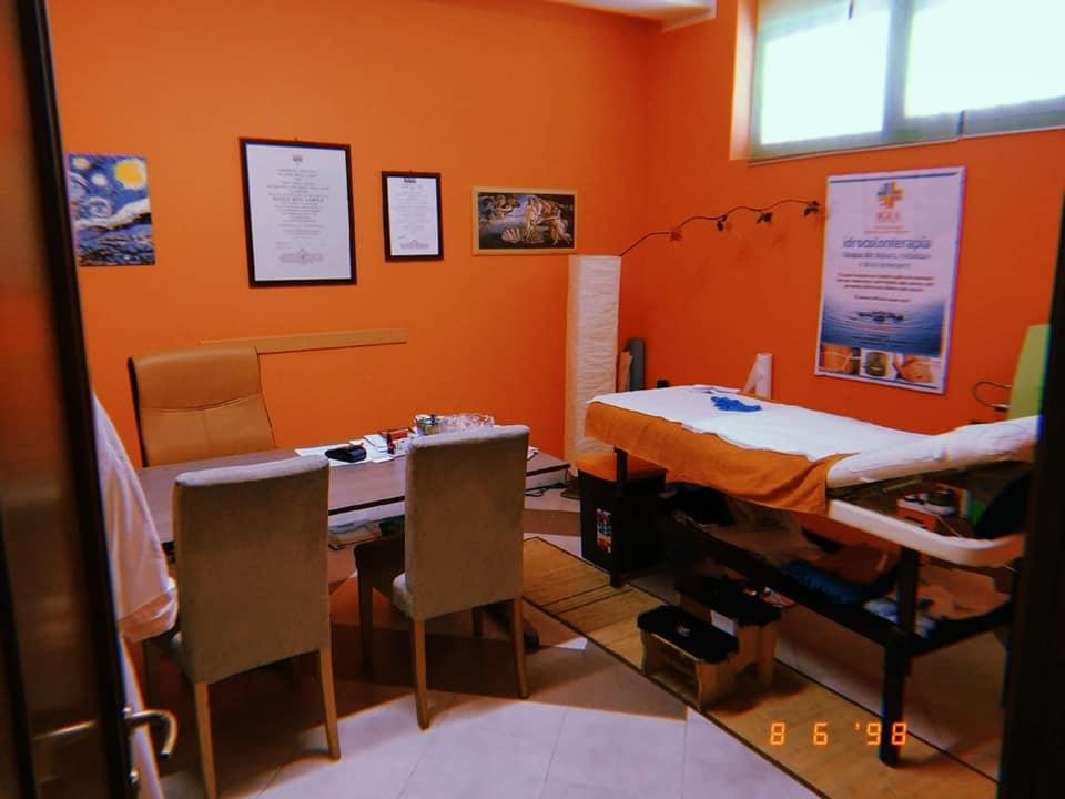 
	L'interno dello studio medico sotto inchiesta

